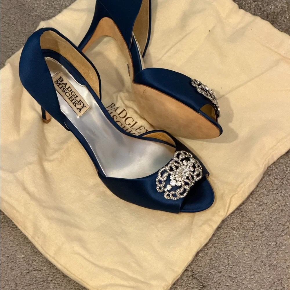Badgley Mischka Blue Satin Heels with Crystal Embellishments - NWOT - Picture 2 of 5